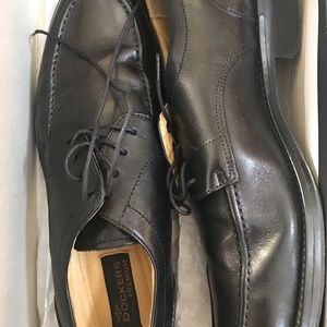 Dress shoes